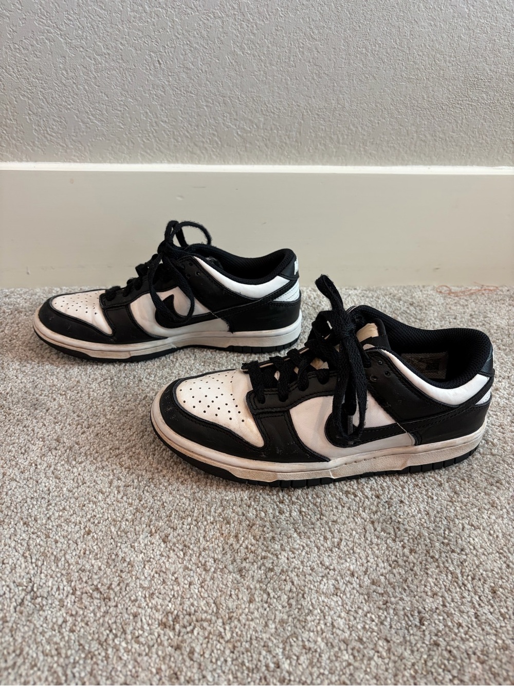 Nike Dunk Low Panda Black White Sneakers - size 4